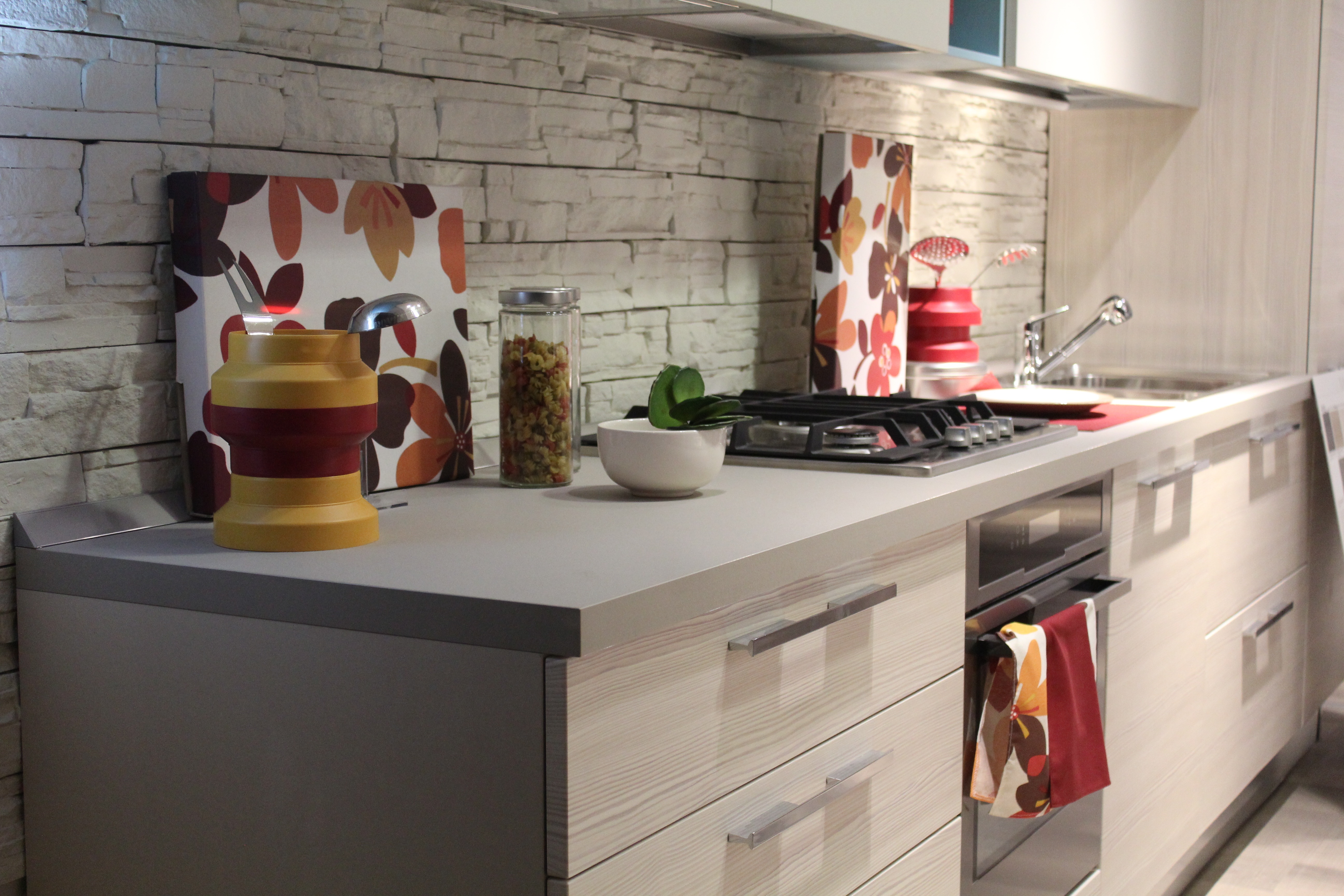 Magic pull-out kitchen interior design used by top designers